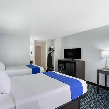 Baymont By Wyndham Charlotte University Exterior photo